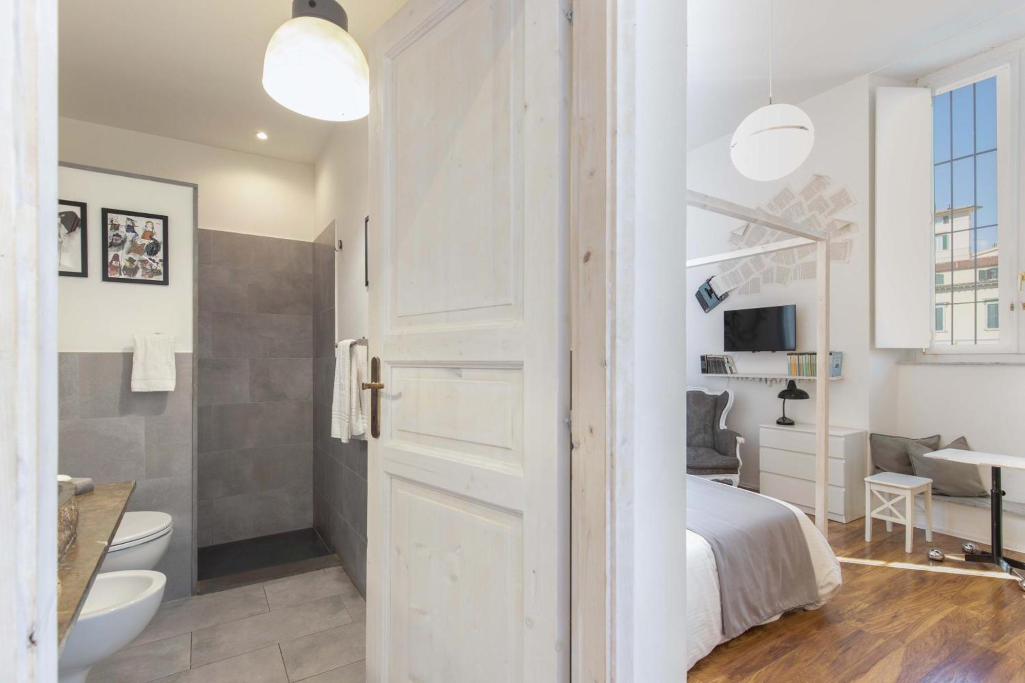 900 - Guest House Ліворно Екстер'єр фото