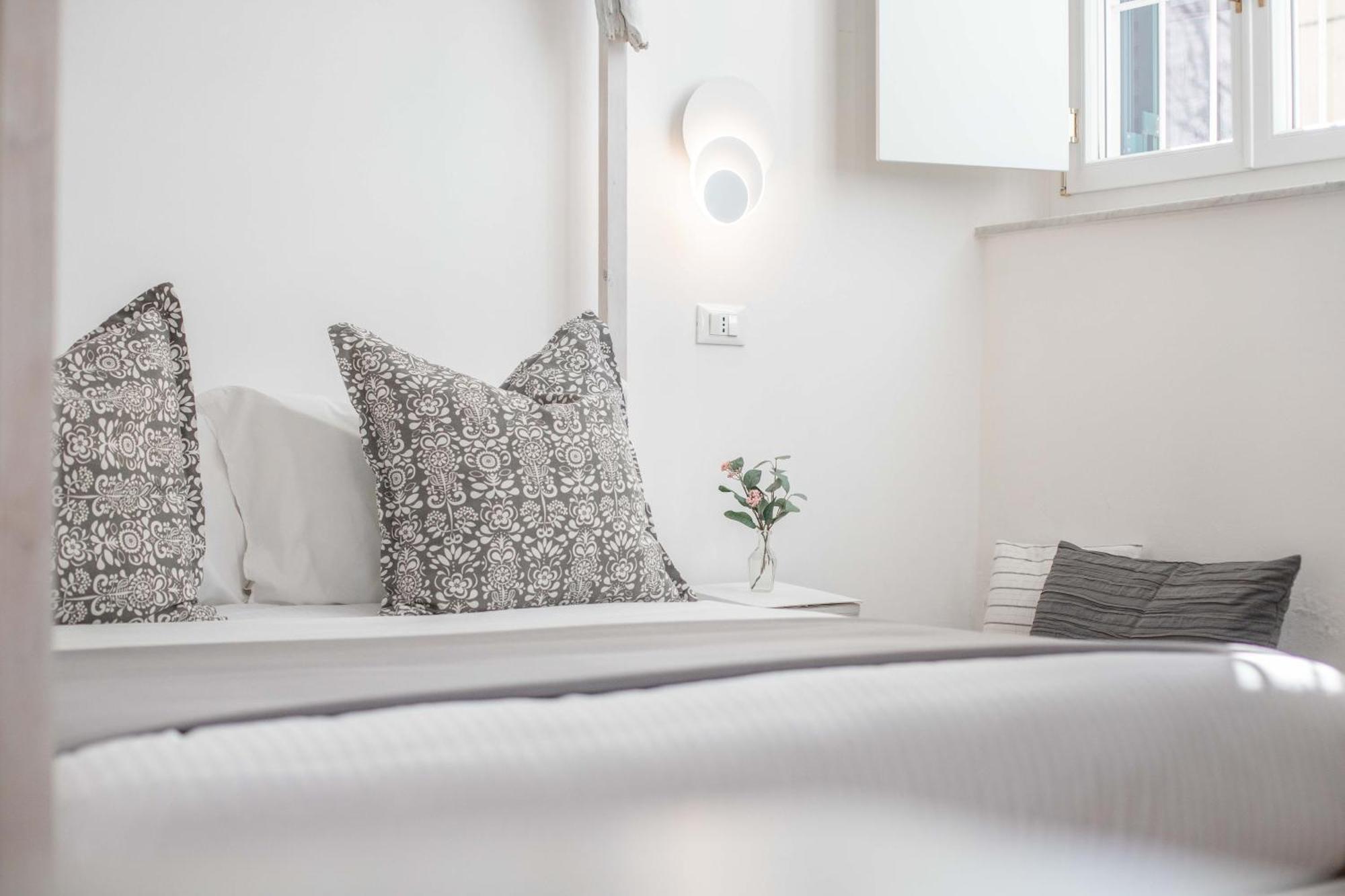 900 - Guest House Ліворно Екстер'єр фото